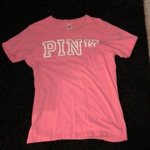 pink t-shirt